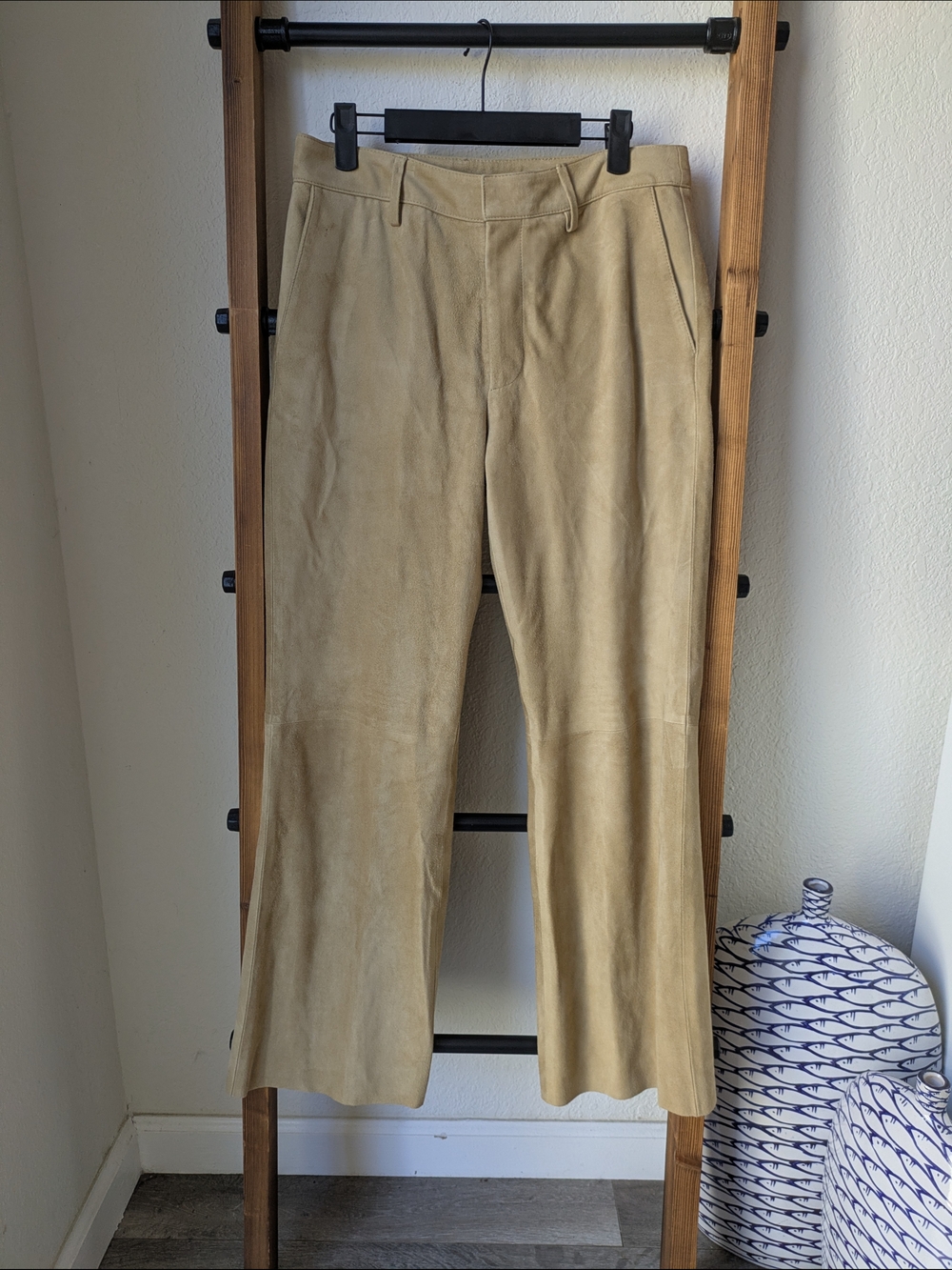 Banana Republic Women's Beige 100% Goat Leather Suede Pants - Size 4